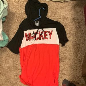 Disney Mickey Mouse short sleeve hoodie shirt size L
